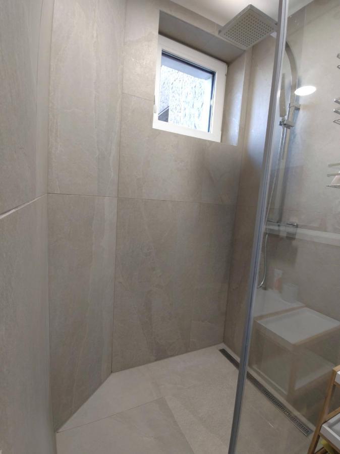 Big Stay - 4 Bedroom, 2 Bathroom Central Apartment With Ac Братислава Екстер'єр фото
