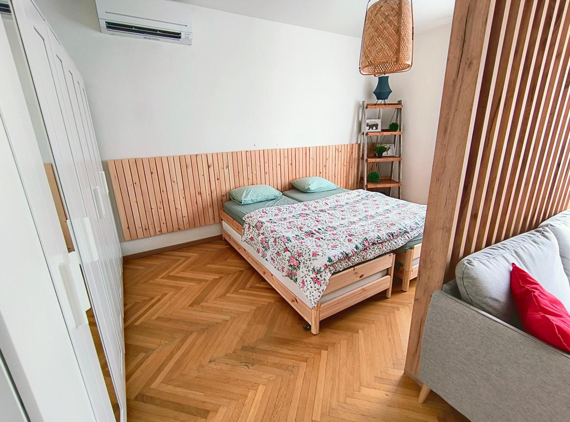 Big Stay - 4 Bedroom, 2 Bathroom Central Apartment With Ac Братислава Екстер'єр фото