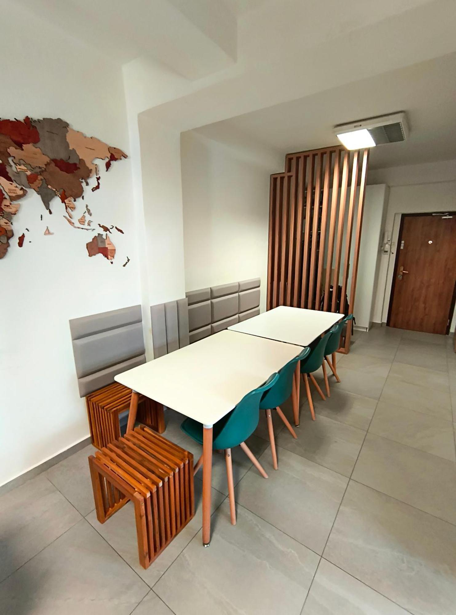 Big Stay - 4 Bedroom, 2 Bathroom Central Apartment With Ac Братислава Екстер'єр фото